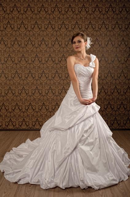 boxing neutral Season Ophelia Bridal | Rochii de Mireasa Satu Mare | Magazine Rochii Mireasa |  Inchirieri Rochii Satu Mare