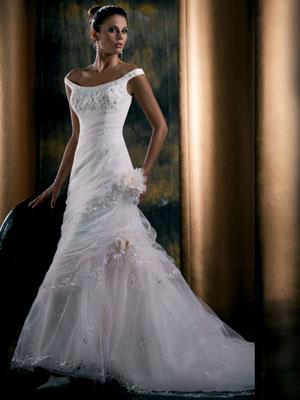 La Novia, Wedding dresses