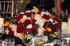 Aranjament floral masa invitati din trandafiri si cale