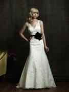 Rochii de mireasa "Allure Bridals" Model 8825