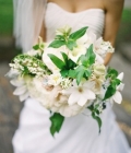 combinatii-culori-nunta-alb-buchete-flori-decoratiuni30