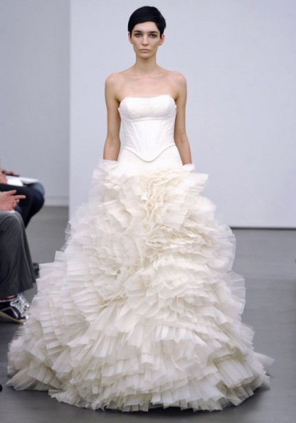 Trenduri rochii de mireasa 2013 Vera Wang